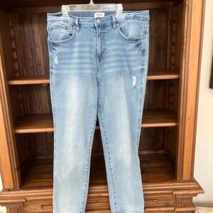 Kensie Faded Light Blue Mid-Rise Skinny Crop Jeans